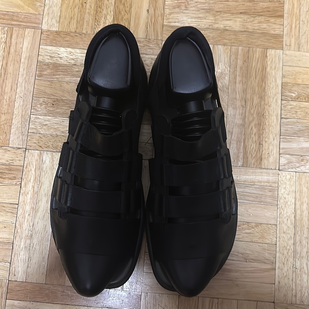 Camper sandals black color